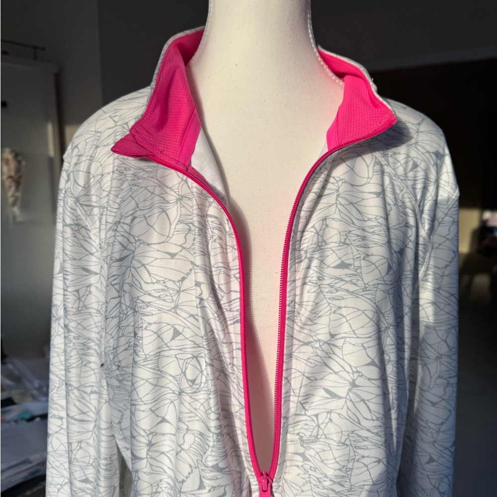 Lovely Modetta nwot lightweight jacket full zip and pockets - very sporty